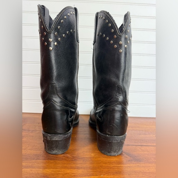 Harley Davidson women’s black leather silver studded cowboy boots. Size 8M - Picture 6 of 16
